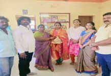 செங்கல்பட்டு: முதலிடம் பிடித்த மாணவிக்கு பாஜக பாராட்டு!