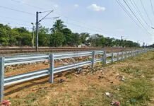 மறைமலை நகரில் ரயில் விபத்துகளை தடுக்க இரும்பு தடுப்புகள் அமைக்கும் பணி தீவிரம்