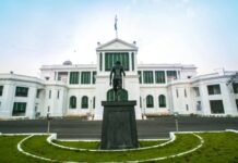 ஆட்சி அமைக்க விஜய்க்கு ஏன் அழைப்பு விடுக்கவில்லை? – ஆளுநர் மாளிகை அதிரடி விளக்கம்!