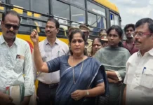 செங்கல்பட்டில் பள்ளிப் பேருந்தை ஓட்டிப் பார்த்து அதிரடி காட்டிய ஆர்.டி.ஓ!